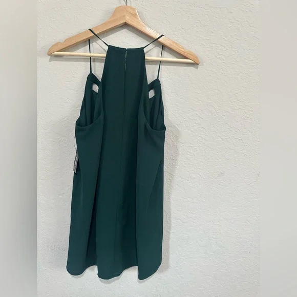 Elegant Green Sleeveless Camisole - Picture 3 of 6